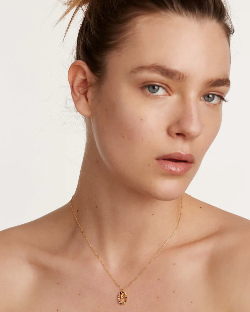 Collana con lettera P