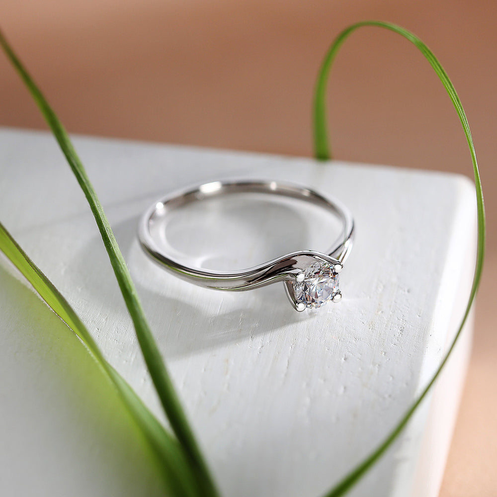 
                  
                    ANELLO DONNA LIVE DIAMOND CLASSIC DIAMOND LDW030179010I
                  
                