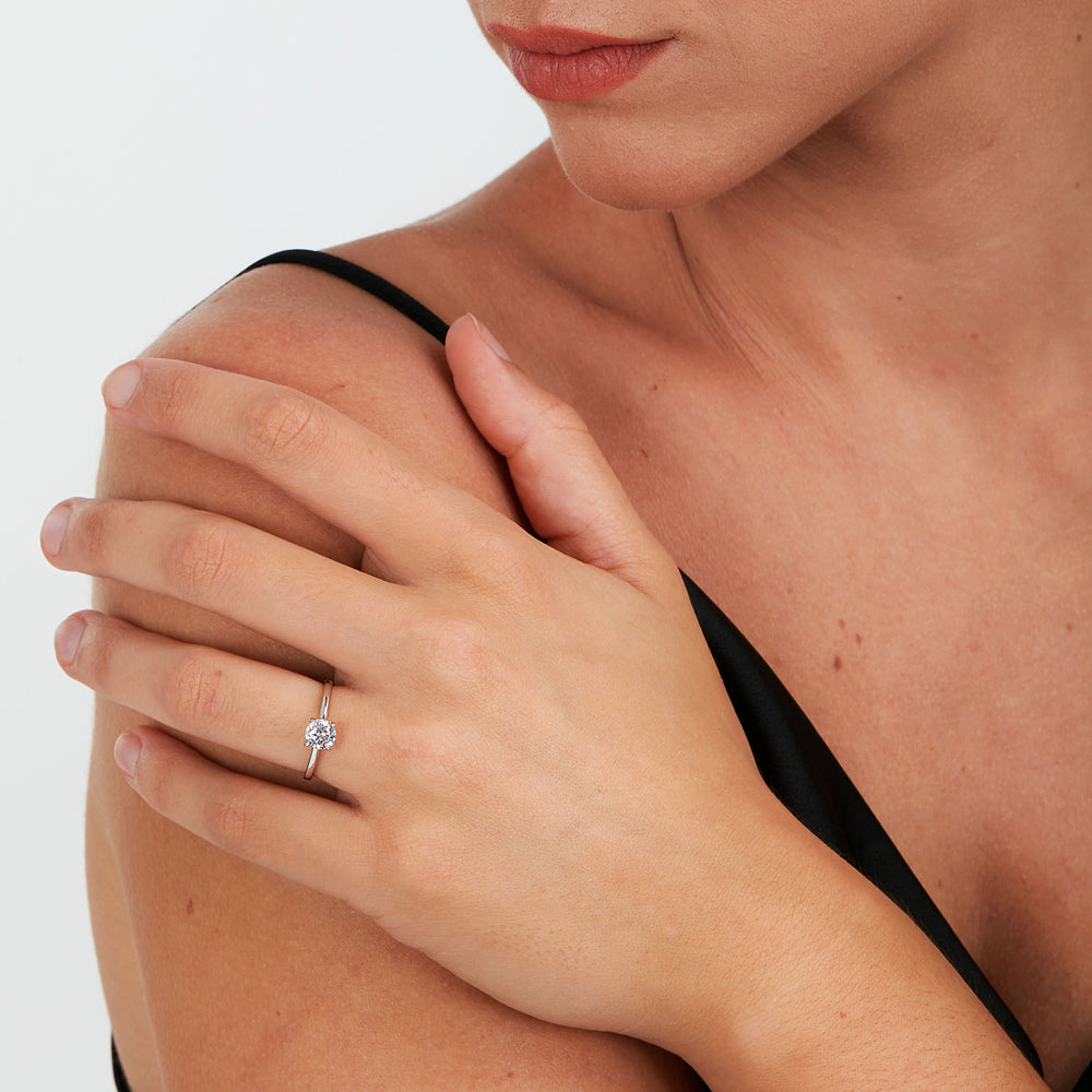 
                  
                    ANELLO DONNA LIVE DIAMOND CLASSIC DIAMOND LDW070148009I
                  
                