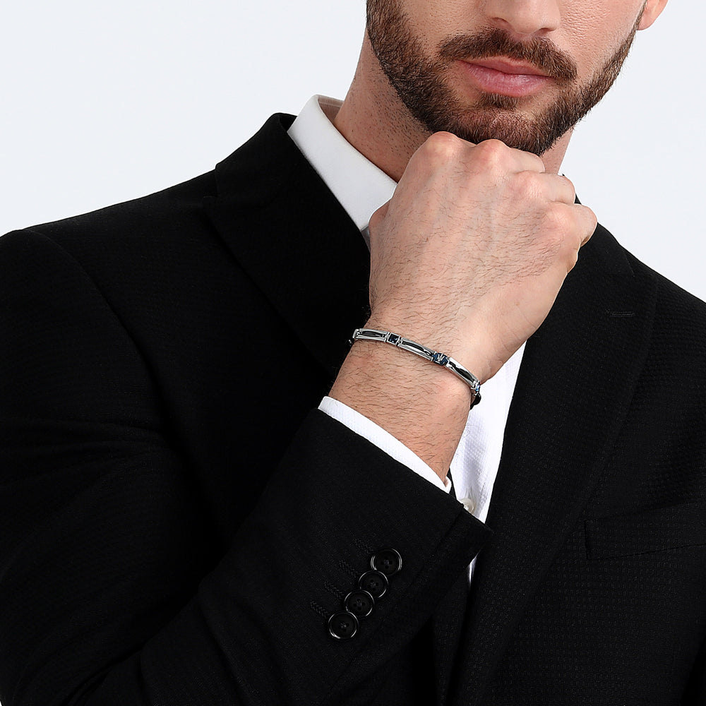 
                  
                    BRACCIALE UOMO MASERATI CERAMIC JM223ATZ20
                  
                