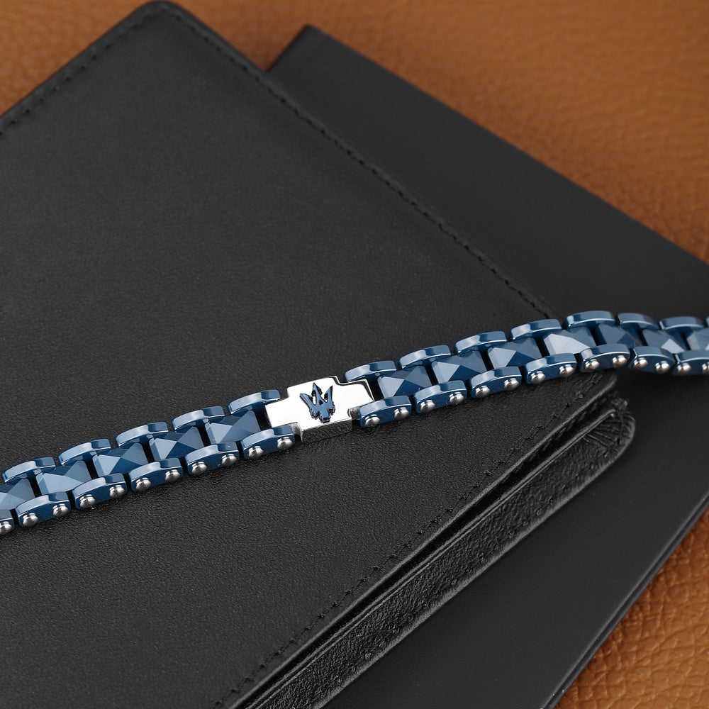 
                  
                    BRACCIALE UOMO MASERATI CERAMIC JM422ATZ14
                  
                
