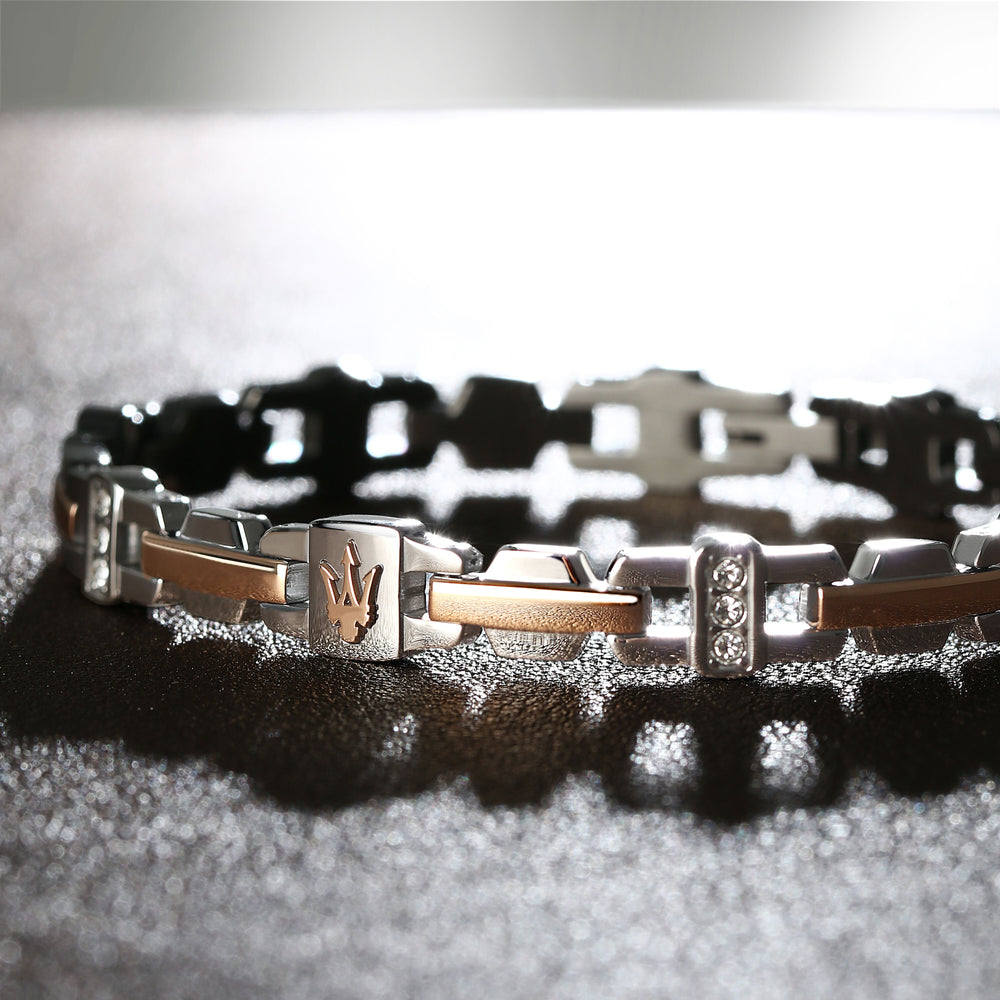 
                  
                    BRACCIALE UOMO MASERATI ICONIC JM423AVD18
                  
                