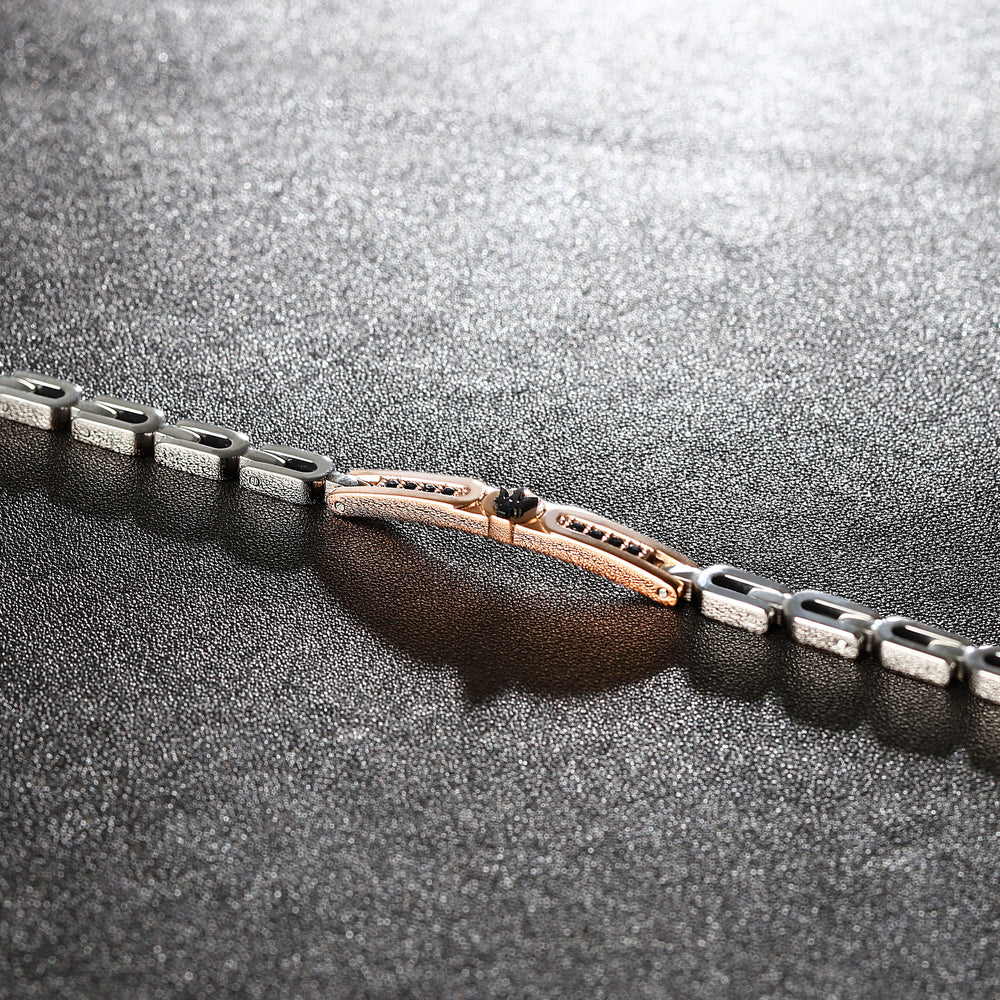 
                  
                    BRACCIALE UOMO MASERATI ICONIC JM423AVD26
                  
                