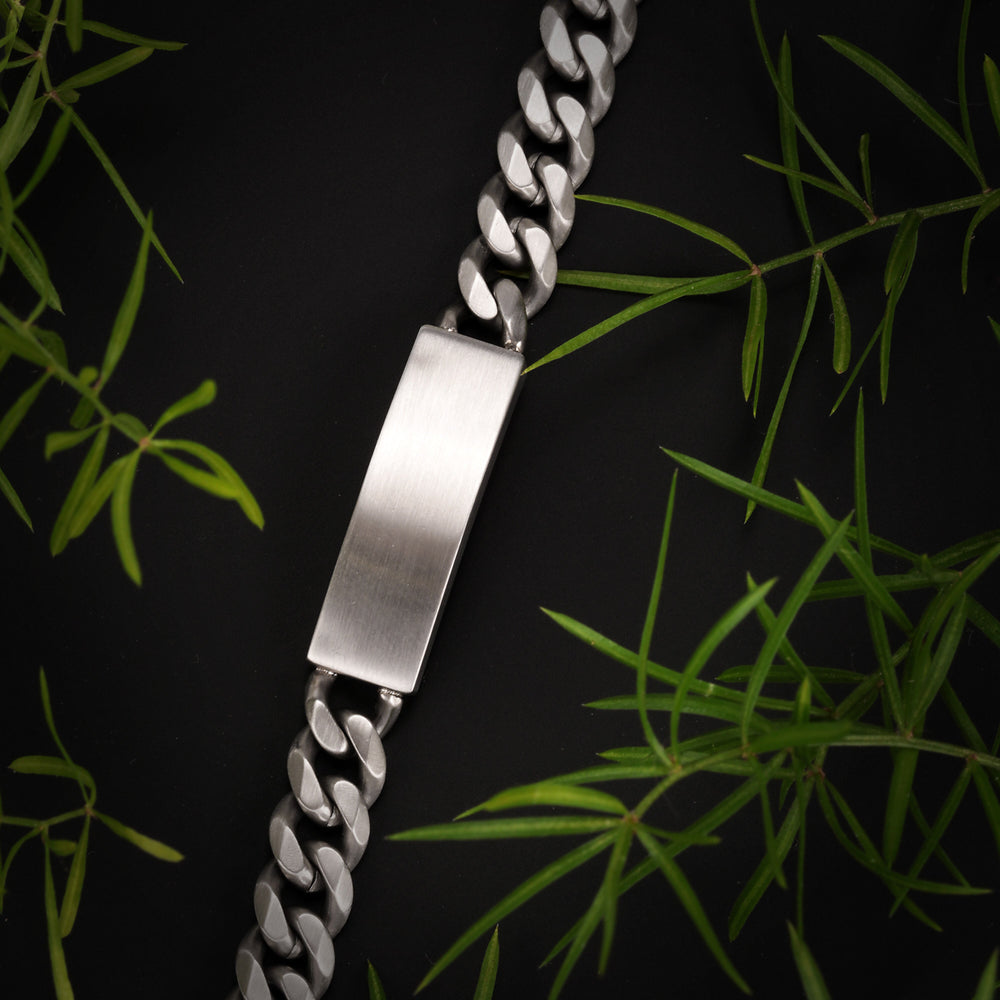 
                  
                    BRACCIALE UOMO SECTOR BASIC SZS64
                  
                