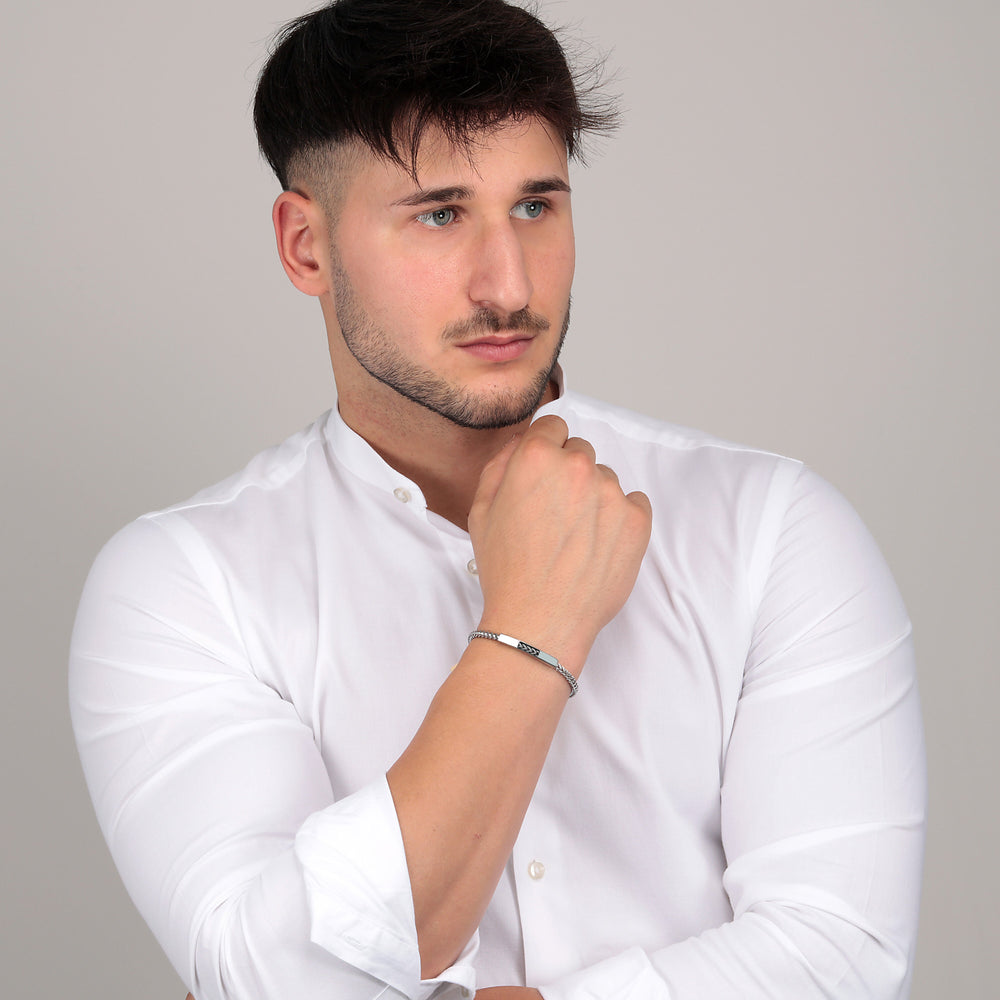 
                  
                    BRACCIALE UOMO SECTOR BASIC SZS68
                  
                