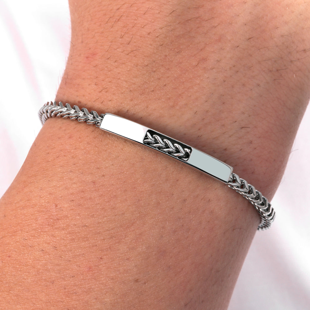 
                  
                    BRACCIALE UOMO SECTOR BASIC SZS68
                  
                