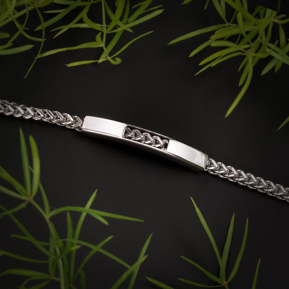 
                  
                    BRACCIALE UOMO SECTOR BASIC SZS68
                  
                