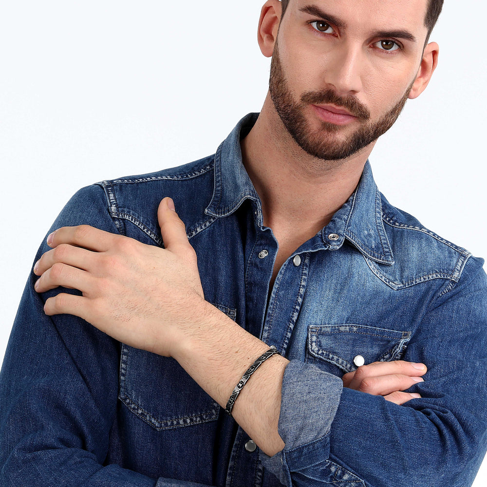 
                  
                    BRACCIALE UOMO SECTOR BASIC SZS89
                  
                