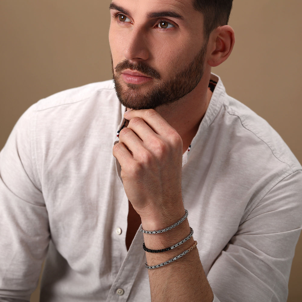 
                  
                    BRACCIALE UOMO SECTOR BASIC SZS94
                  
                