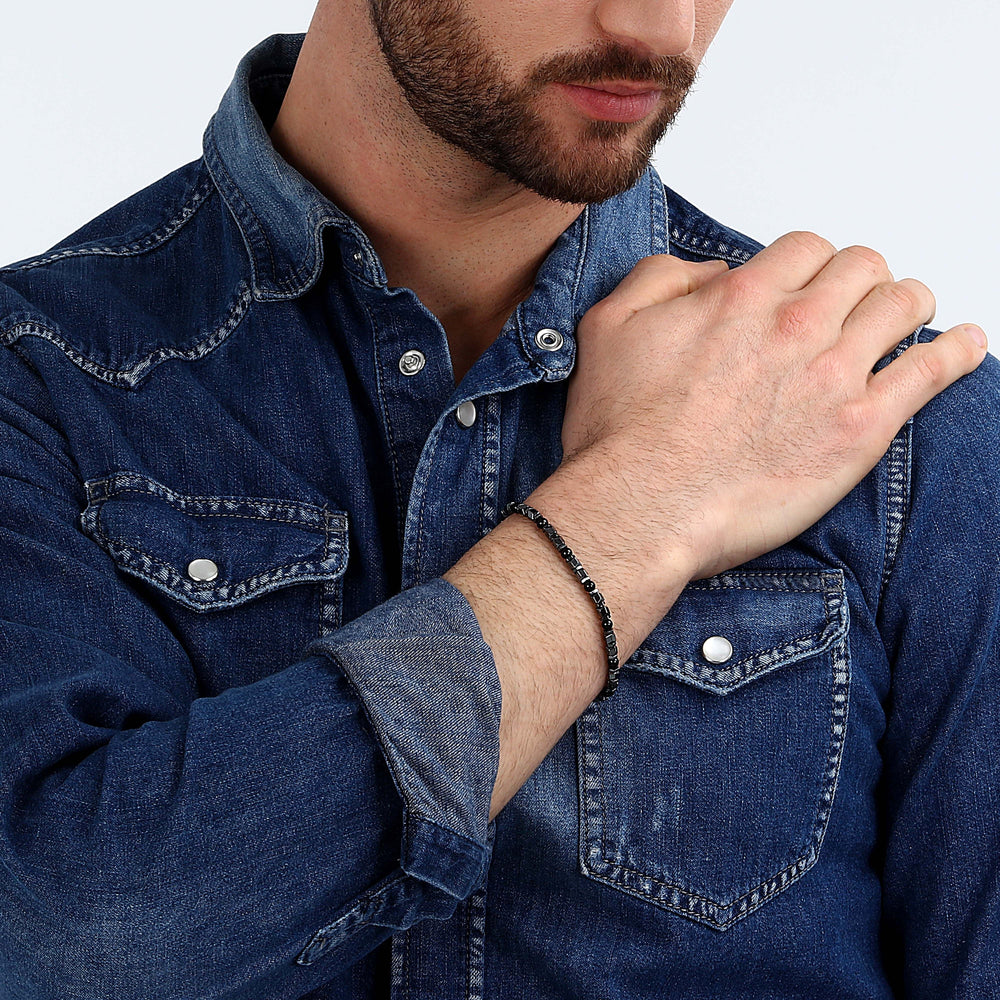 
                  
                    BRACCIALE UOMO SECTOR BASIC SZS97
                  
                