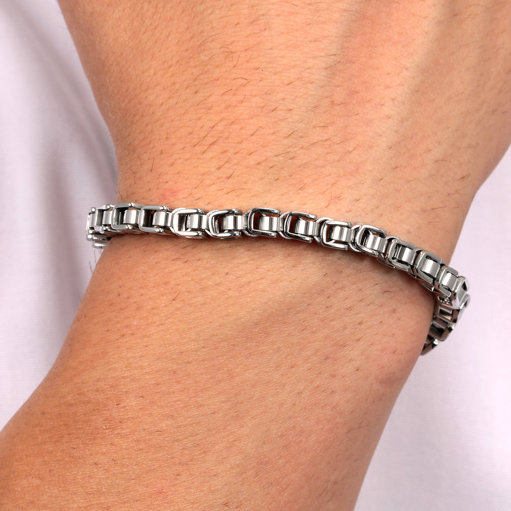 
                  
                    BRACCIALE UOMO SECTOR ENERGY SAFT62
                  
                