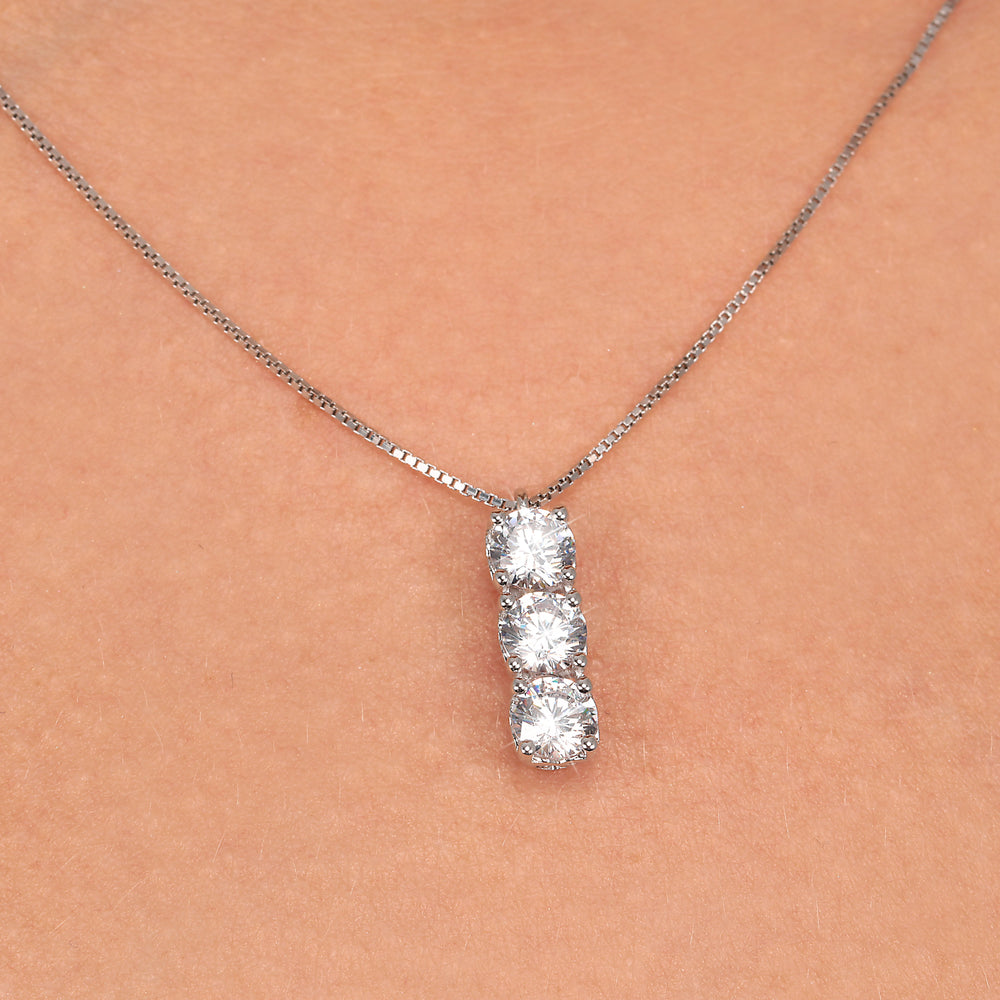
                  
                    COLLANA DONNA LIVE DIAMOND LD09010I
                  
                