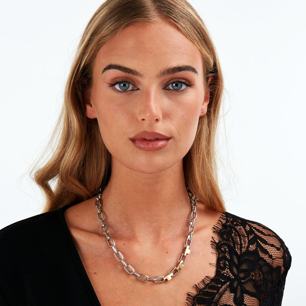 
                  
                    COLLANA DONNA TRUSSARDI T-LOGO TJAXC01
                  
                