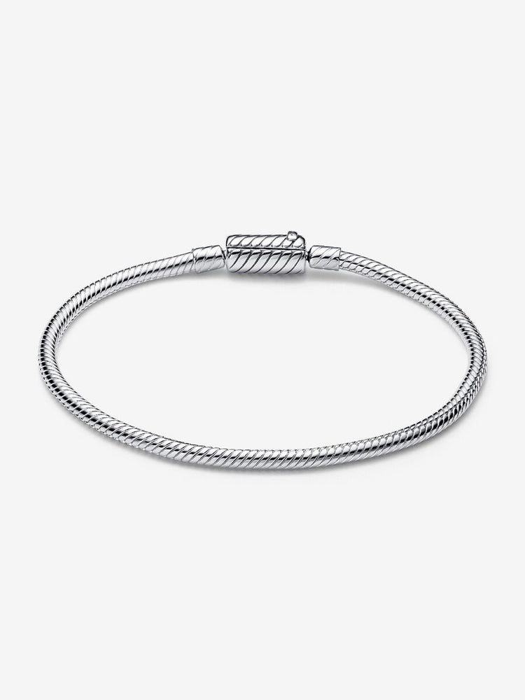 
                  
                    Pandora Bracciale Moments Chiusura Magnetica Super Facile 590122C00
                  
                