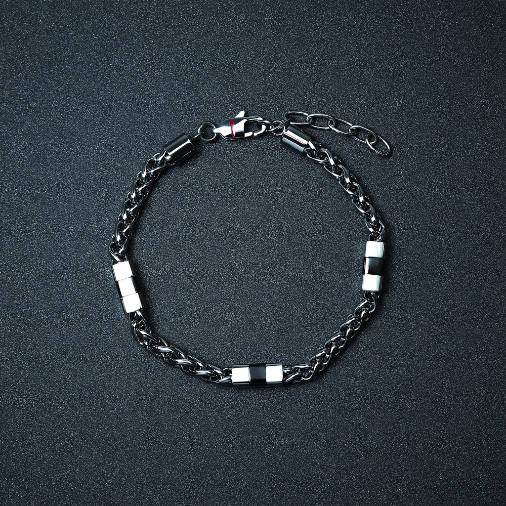 
                  
                    BRACCIALE UOMO SECTOR ENERGY SAFT94
                  
                